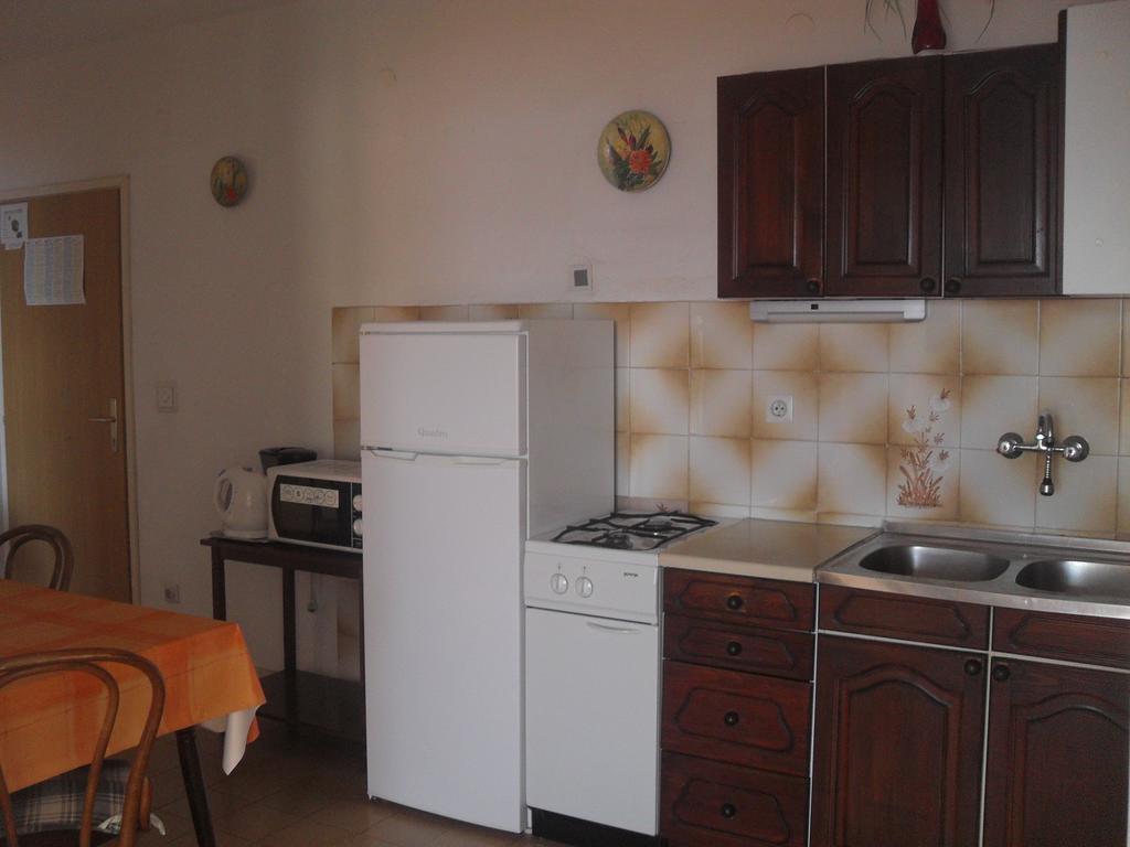 Apartments Coko Omiš Habitación foto