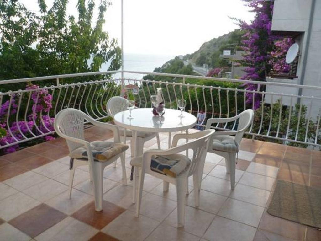 Apartments Coko Omiš Habitación foto